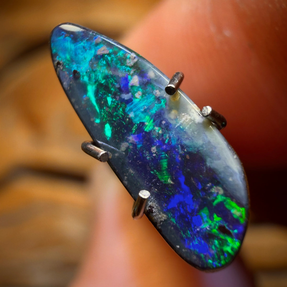 Bargain Card! 1.2cts - Australian Boulder Seam Opal