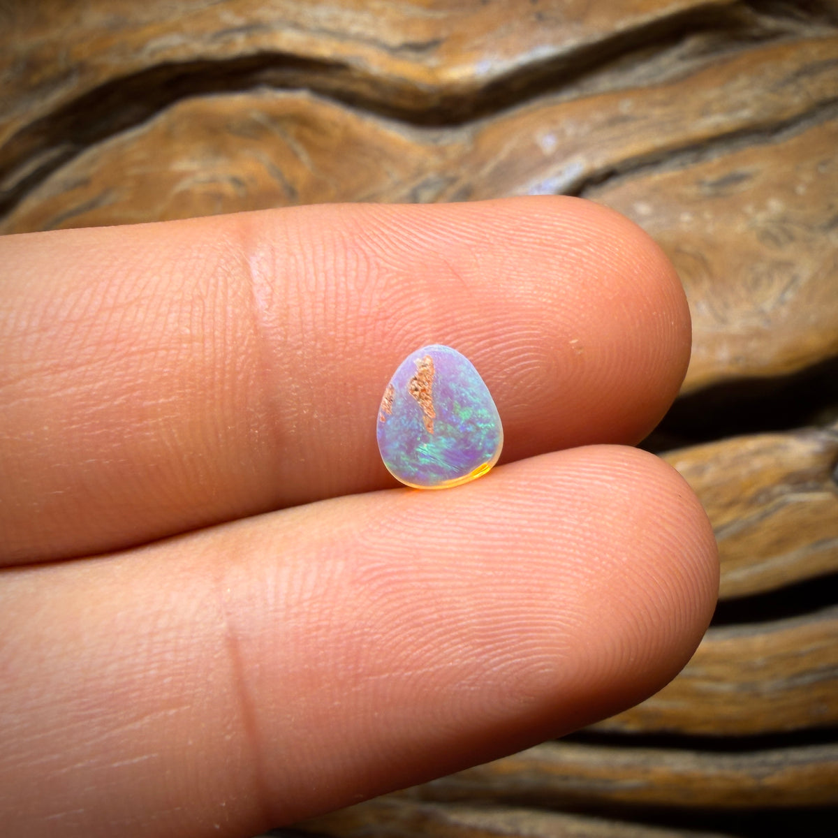 0.7cts - Solid Australian Boulder Pipe Crystal Opal Bargain