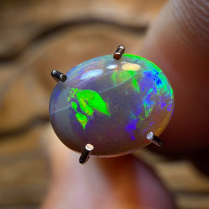 📣 OPALFEST 🔨 AUCTION 🔨 💎 High Roller Banger Auction 💎 0.7cts - Dark Opal from Lightning Ridge