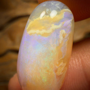 18.9cts - Solid Australian Boulder Pipe Crystal Opal