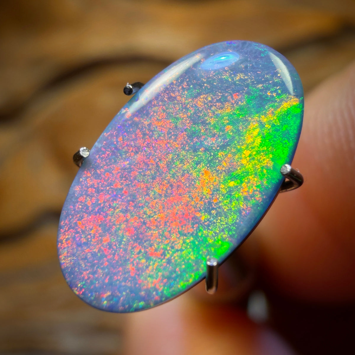 2,5 Karat – Lightning Ridge Opal-Doublette