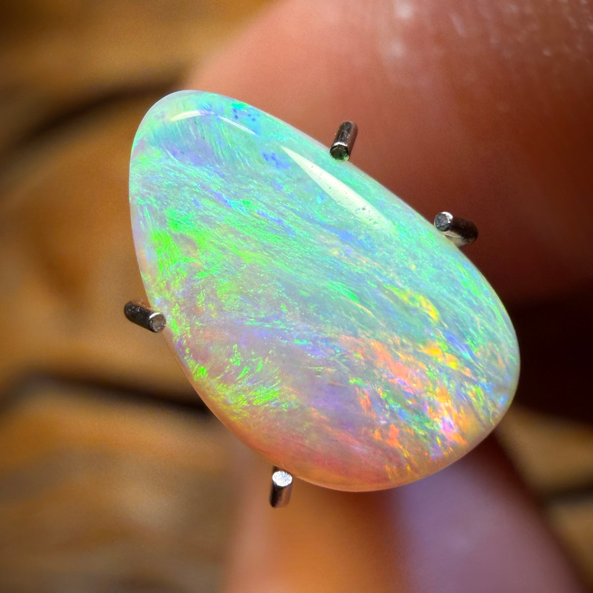 1.8cts - Lightning Ridge Crystal Opal