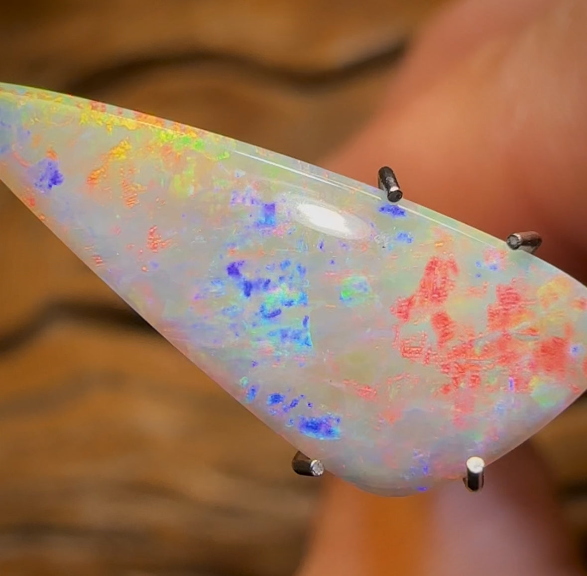 2.68cts - Lightning Ridge Light Opal. Double Sided Top Old School Material