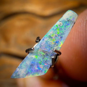 Half Price Card! 0.8cts - Queensland Boulder Seam Opal. Australian Opal