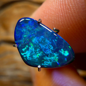1.6cts - Lightning Ridge Opal Doublet