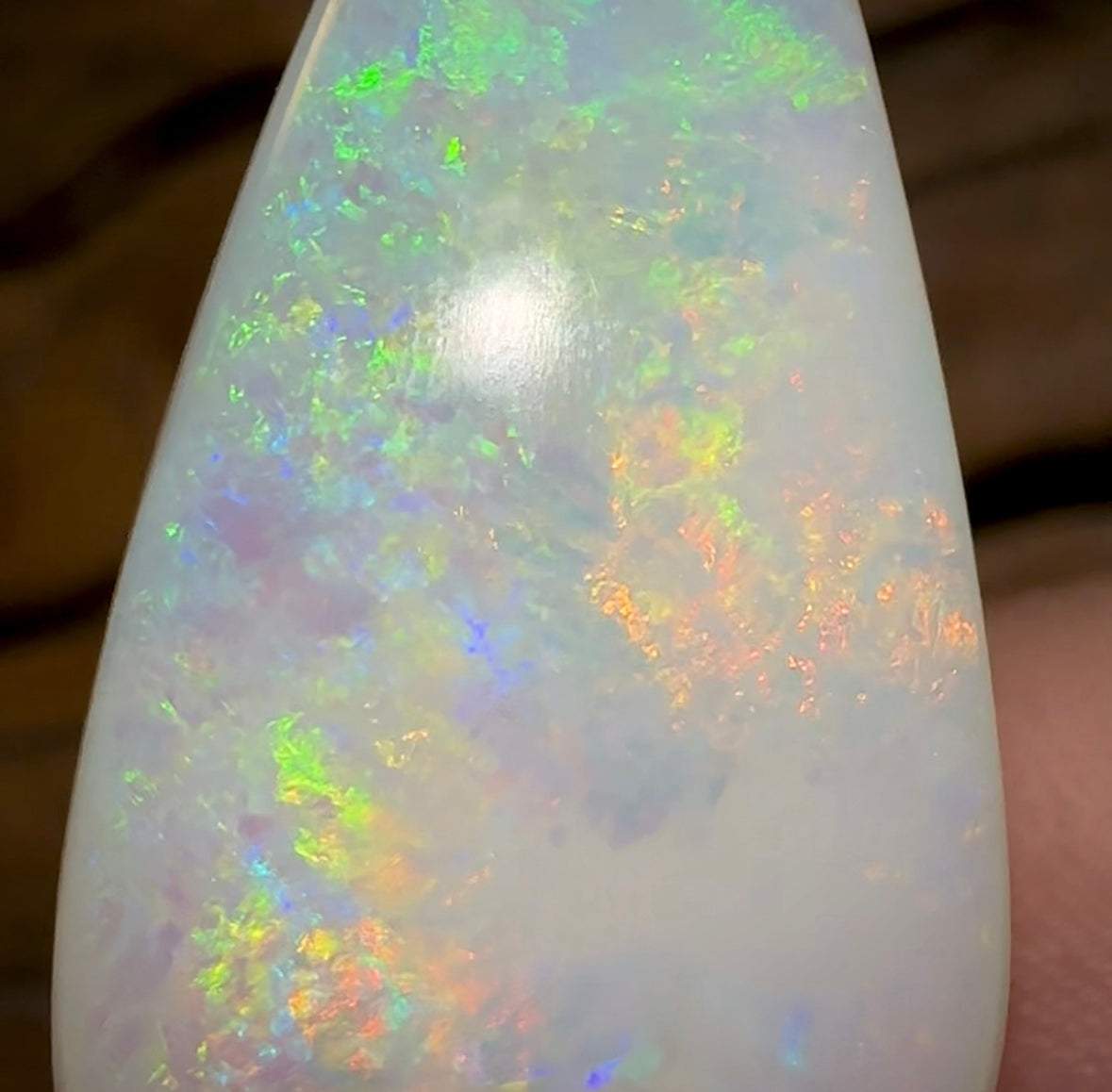 18.6cts - Large South Australian White Opal. Gem Quality - Opal Whisperers