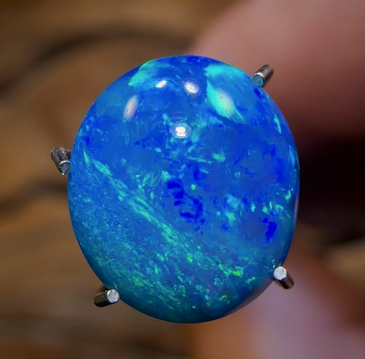 2.7cts - Australian Boulder Opal Doublet