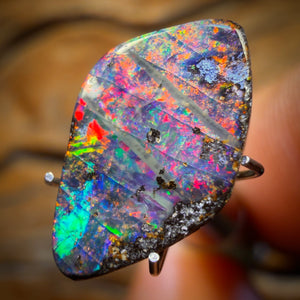 🔨 AUCTION 🔨 3.8cts - Queensland Boulder Seam Opal