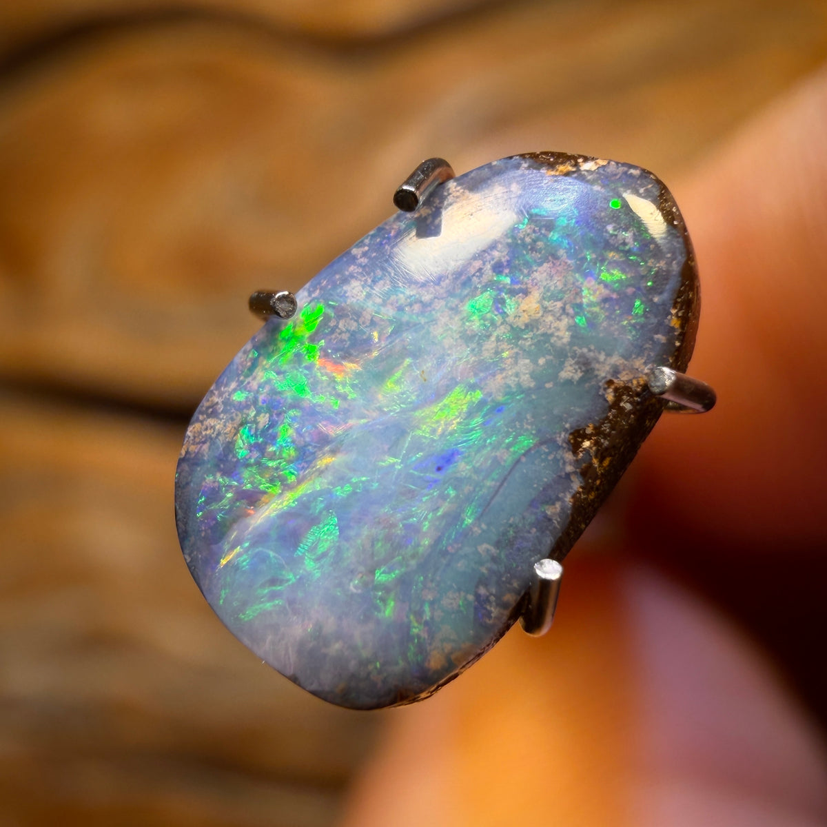 1.7cts - Queensland Boulder Seam Opal. Australian Opal