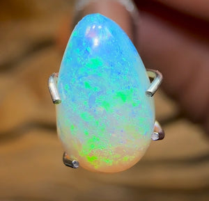 0.8cts - Lightning Ridge Crystal Opal