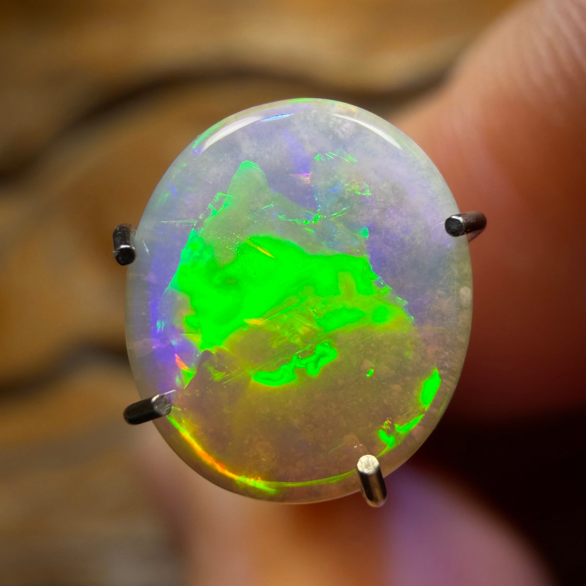 0.95cts - Top South Australian White Opal