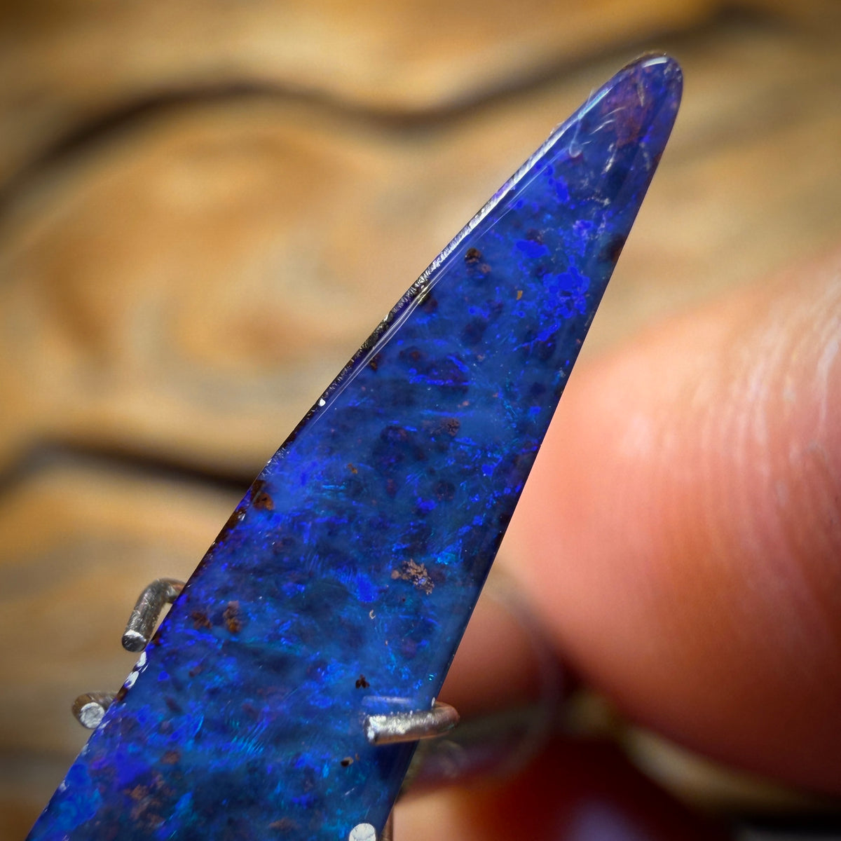 3.1cts - Queensland Boulder Seam Opal. Australian Opal