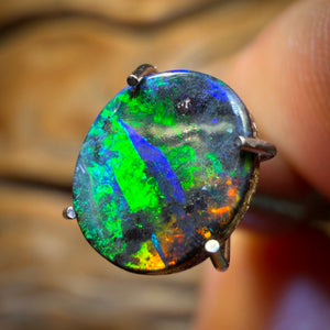 1,3 Karat – Australischer Boulder Seam Opal aus Winton