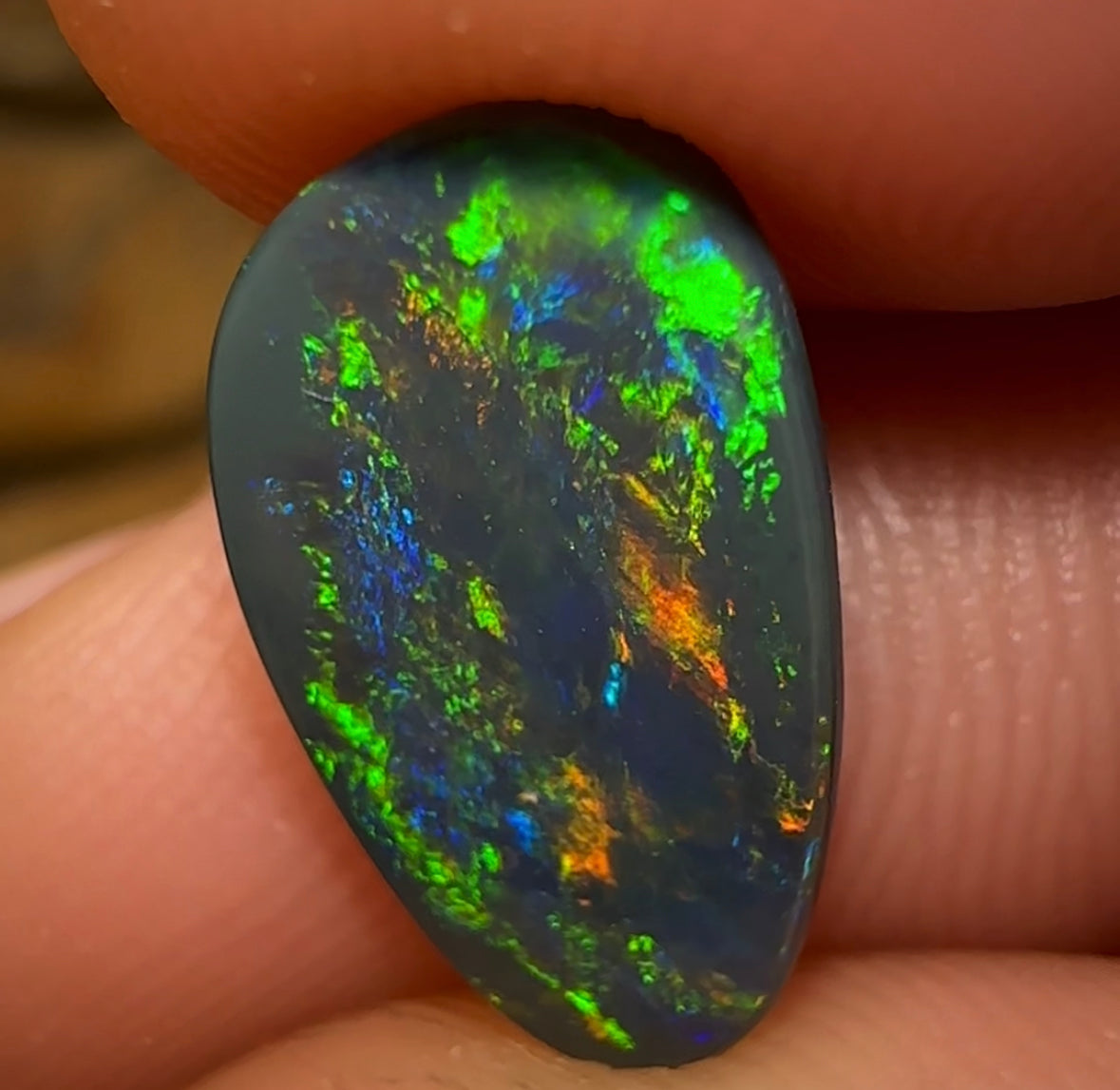 2.7cts - Lightning Ridge Black Opal - Opal Whisperers