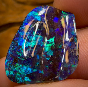 19.3cts - “Celebrity Stone” TOP GEM TOP UNDULATED CUT Yowah Seam Opal. Featured on “Outback Opal Hunters”!