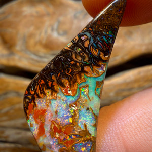 19.8cts - Top Tribal Queensland Boulder Opal from Yowah. Double Sided
