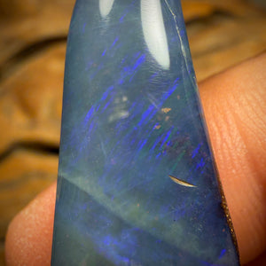 23.1cts - Queensland Boulder Seam Opal. Australian Opal