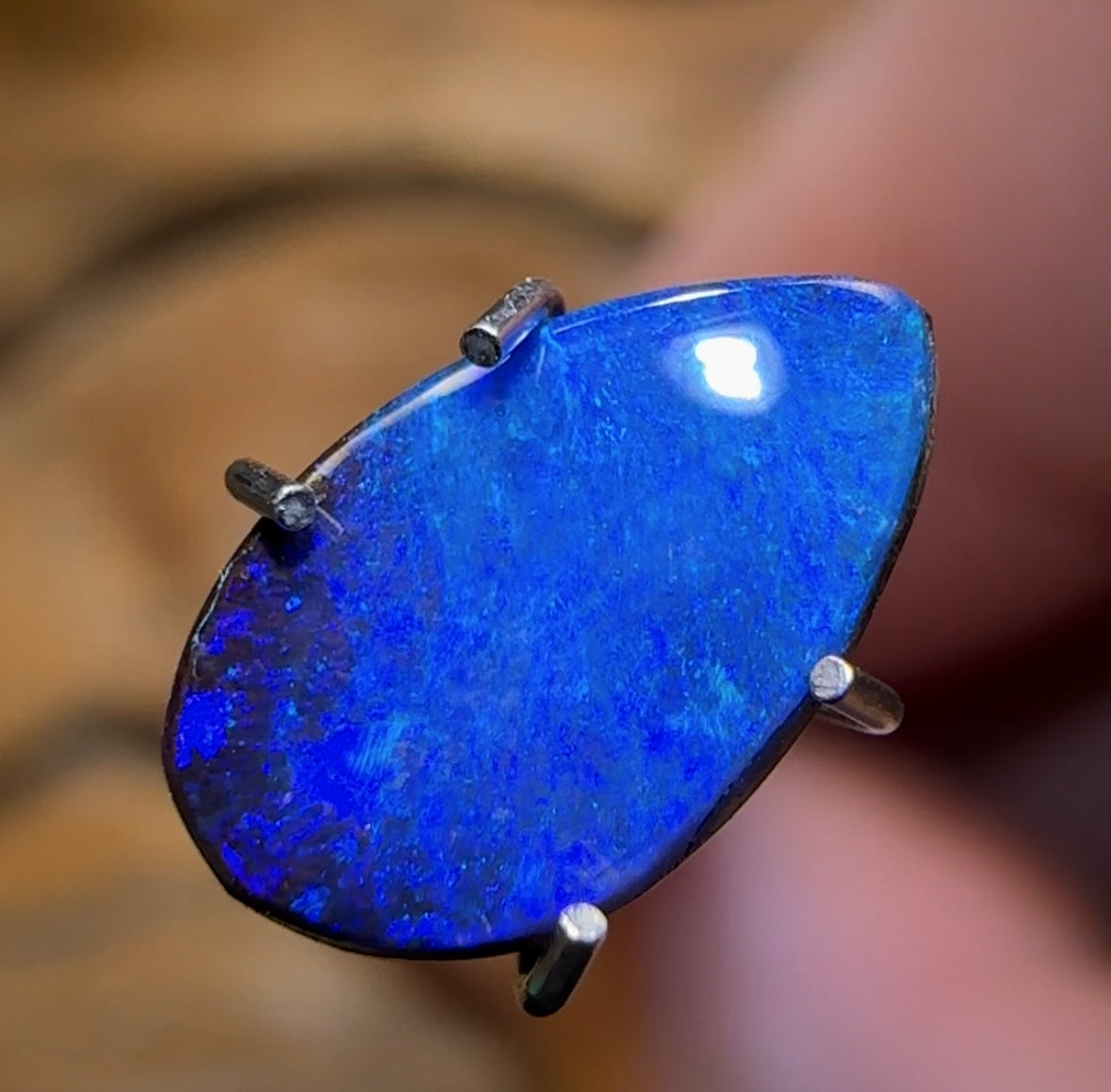 1.15cts - Queensland Boulder Seam Solid Opal