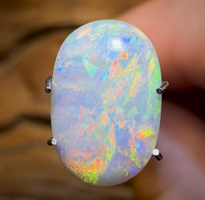 1.5cts - Dark Opal from Lightning Ridge - Opal Whisperers