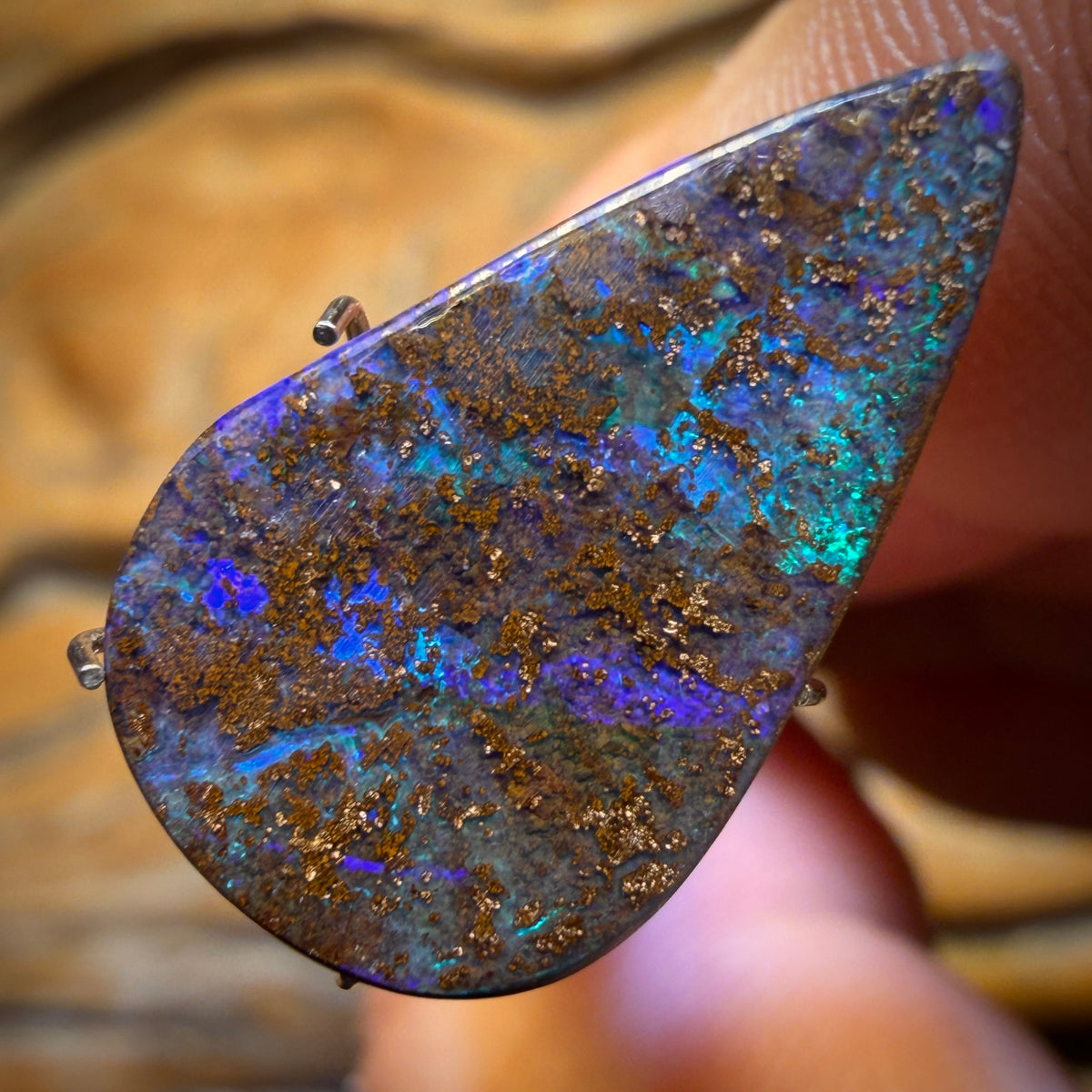 6.9cts - Australian Boulder Seam Opal from Winton