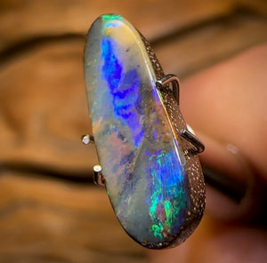 2.45cts - “Broad Flash Wonder” Queensland Boulder Seam Opal