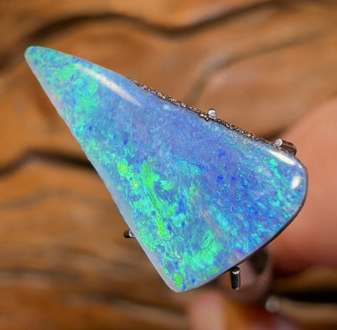 4.9cts - GEM Winton Seam Opal. Australian Boulder Opal - Opal Whisperers