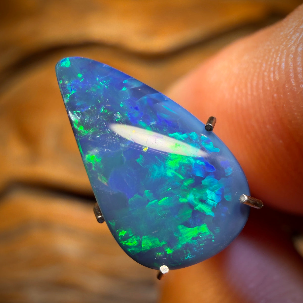 3.2cts - Australian Boulder Opal Doublet