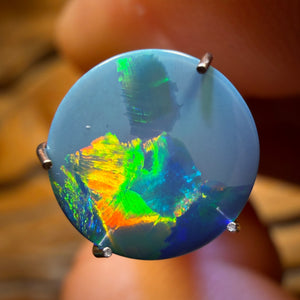 Bargain Card! 1.8cts - Australian Boulder Opal Doublet
