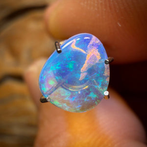 0.7cts - Solid Australian Boulder Pipe Crystal Opal Bargain