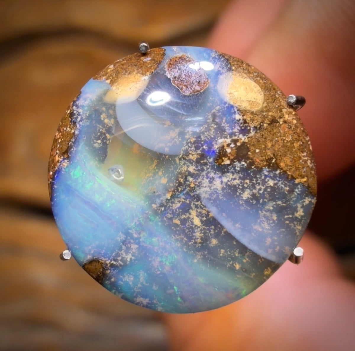 5.8cts - Queensland Boulder Seam Opal