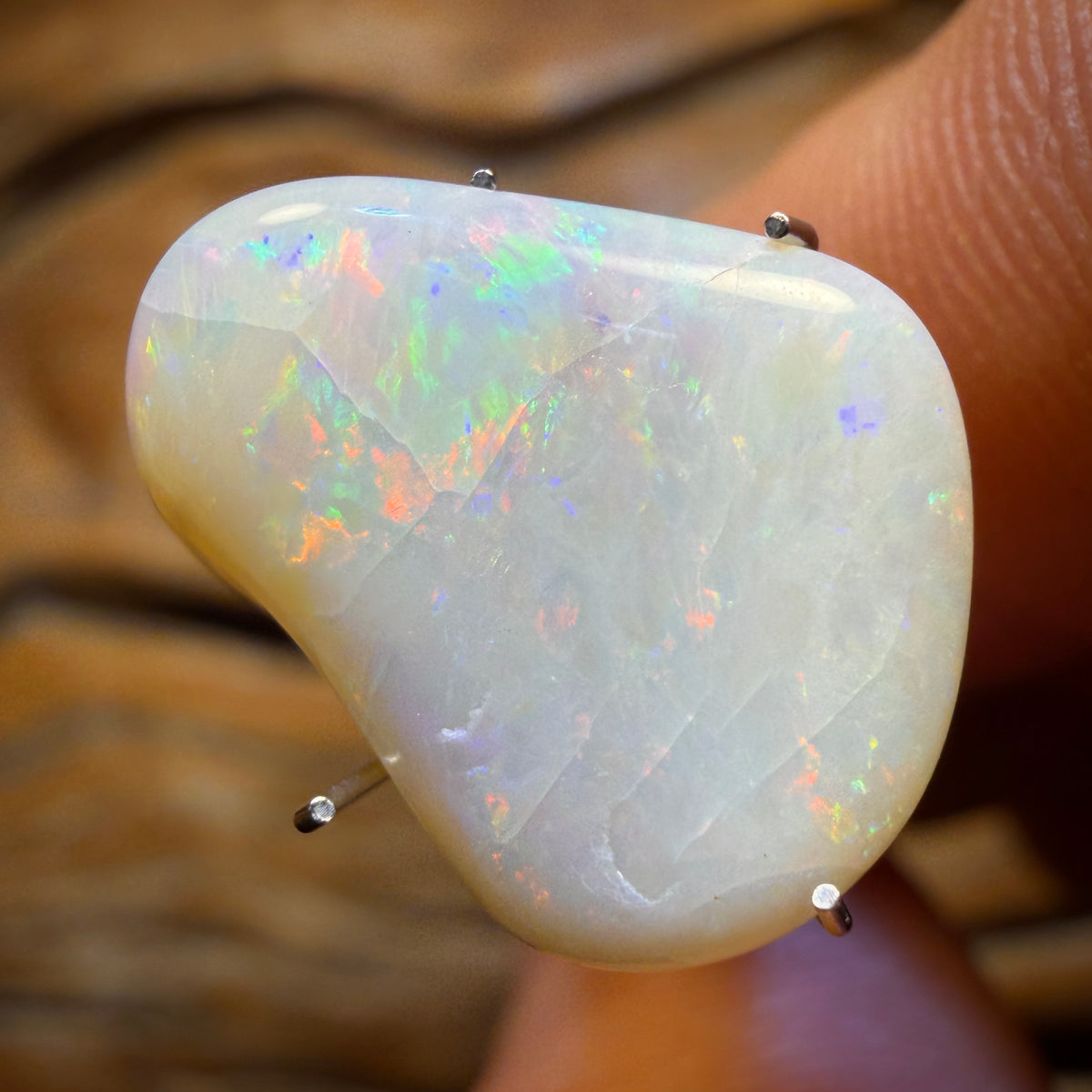 🔨 AUCTION 🔨 No Reserve 5.9cts - South Australian White Opal from Coober Pedy