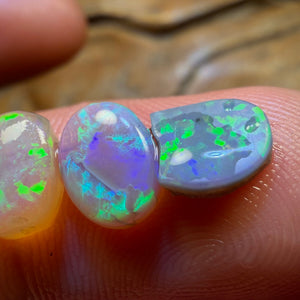 3.2cts - 3x Lightning Ridge Opal Rubs Parcel