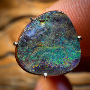 3.5cts - Queensland Boulder Seam Opal. Australian Opal
