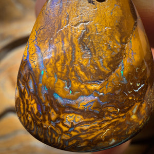 🔨 AUCTION 🔨 No Reserve 27 x 22mm - Drilled Tribal Queensland Boulder Opal Necklace