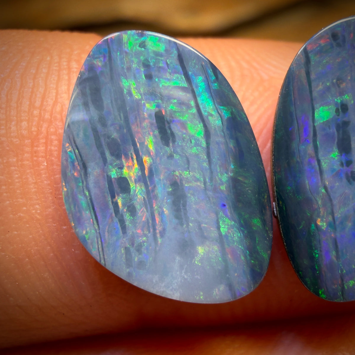 4,9 ct – Australisches Boulder-Opal-Doublet-Paar