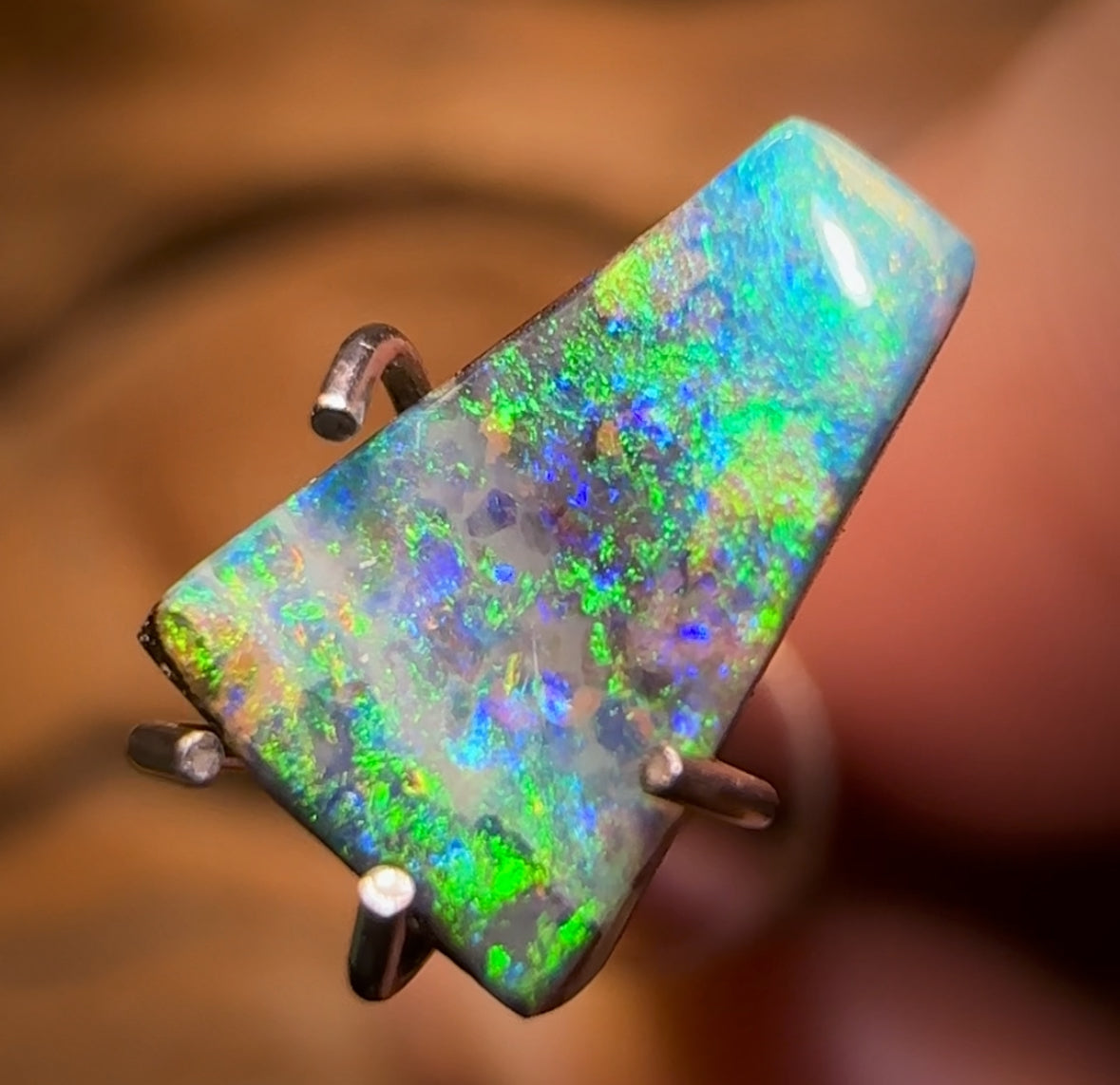 Auction Fall-Through = Your Gain! 🔥 Now More Than 50% Off RRP 🚨 0.91cts - Queensland Boulder Seam Opal from Winton
