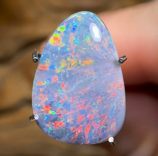 1,95 carats – Opale noire australienne solide de Lightning Ridge