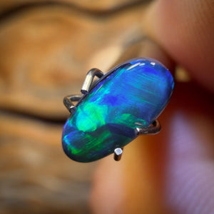0.75cts - Lightning Ridge Opal Doublet