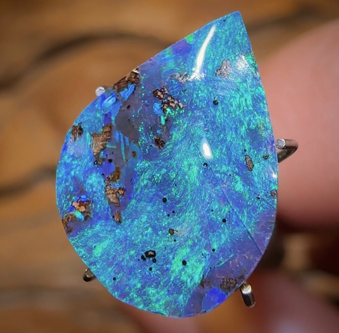 3.6cts - Queensland Boulder Seam Australian Opal For Recutting - Opal Whisperers