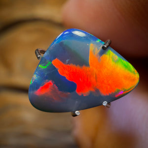 1.8cts - Wow Fire Fly Australian Boulder Opal Doublet