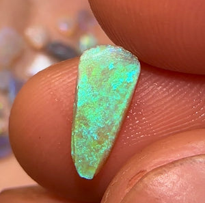 14.7cts - Lightning Ridge Black Opal Rough/Rubs - Opal Whisperers