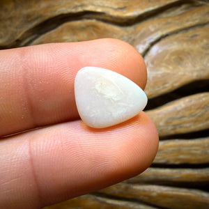 2.9cts - South Australian White Opal from Coober Pedy