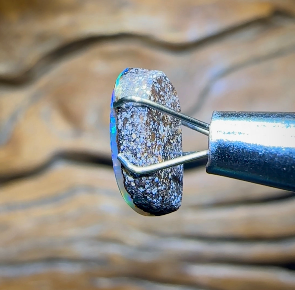 1.9cts - Amazingly Bright Winton Seam Opal. Australian Boulder Opal - Opal Whisperers