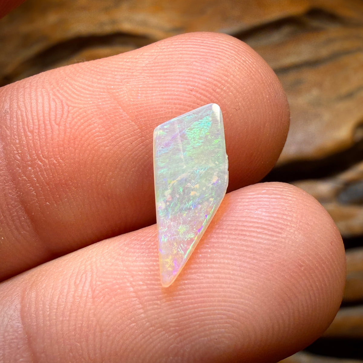 🔨 AUCTION 🔨 No Reserve 0.85cts - South Australian Crystal Opal from Coober Pedy
