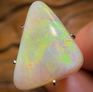 3.2cts - South Australian White Opal
