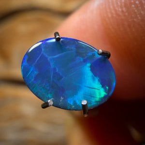 0.8cts - Australian Boulder Opal Doublet