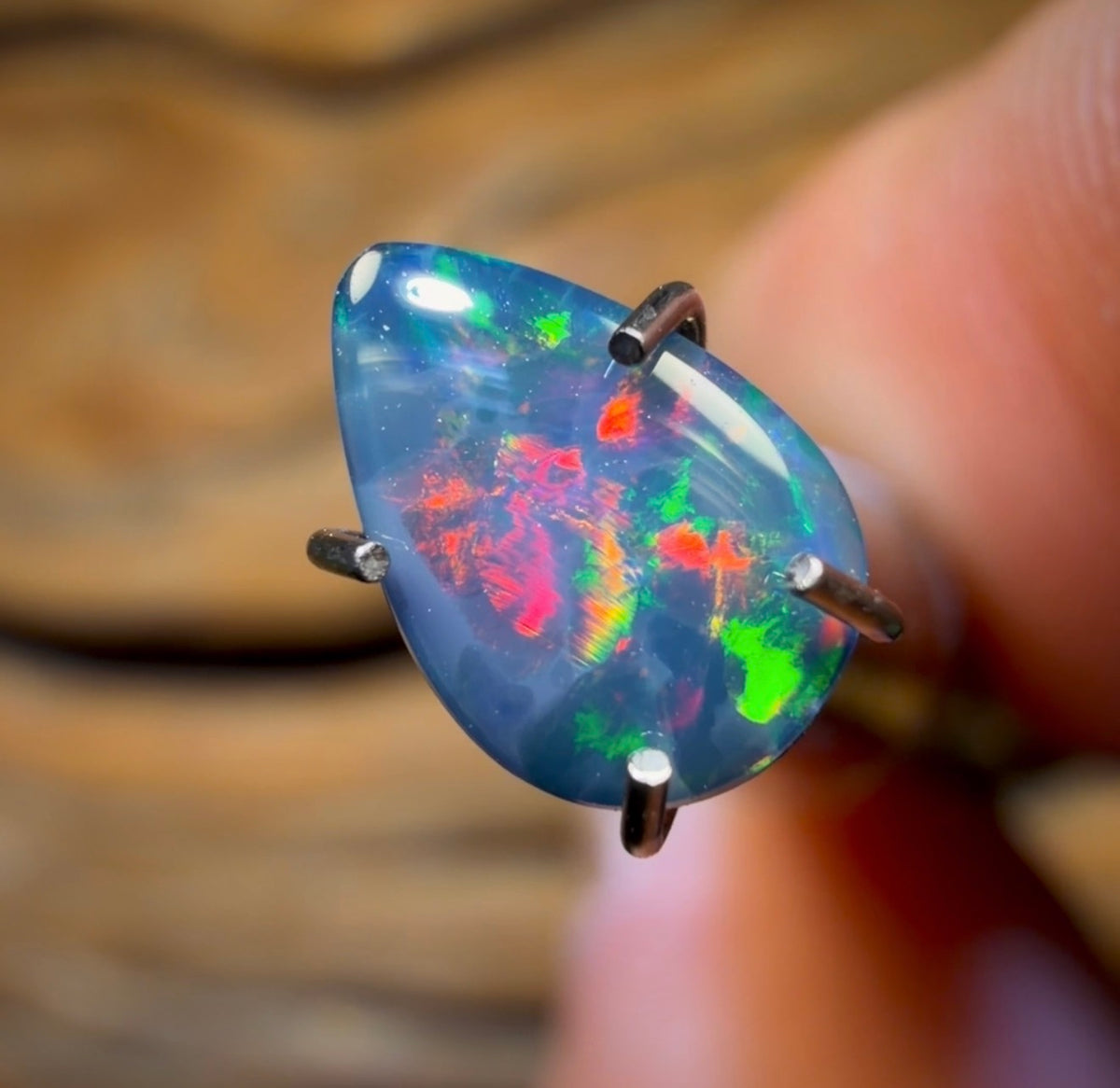 0.75cts - Lightning Ridge Opal Doublet
