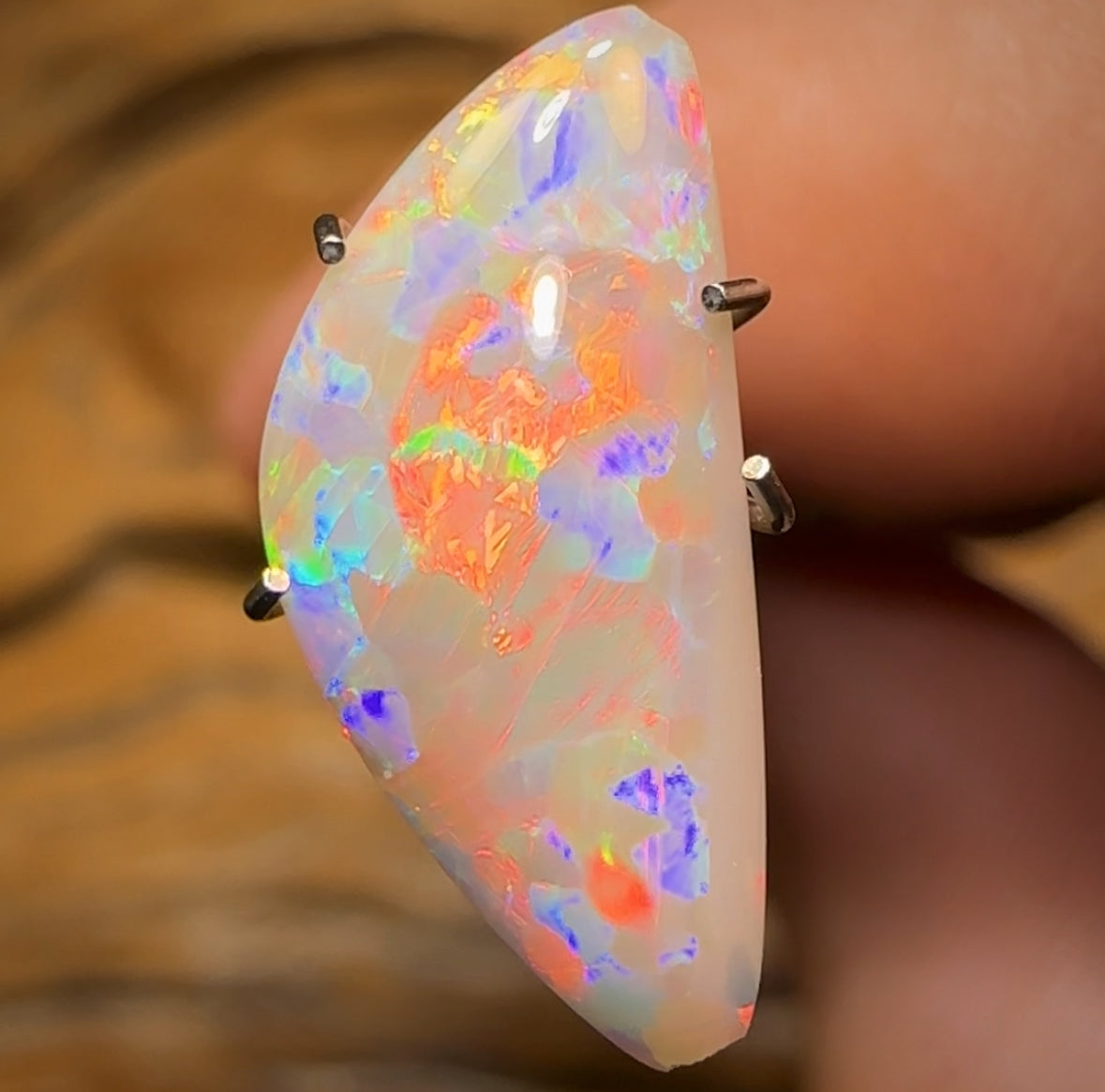 2.9cts - Lightning Ridge Dark Opal