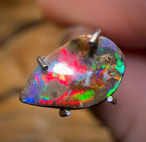 1.15cts - Queensland Boulder Seam Opal from Winton Wow! Chemical Fire Double Sided