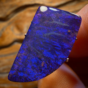13.1cts - Top Australian Boulder Seam Opal from Winton